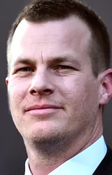 Джонатан Нолан